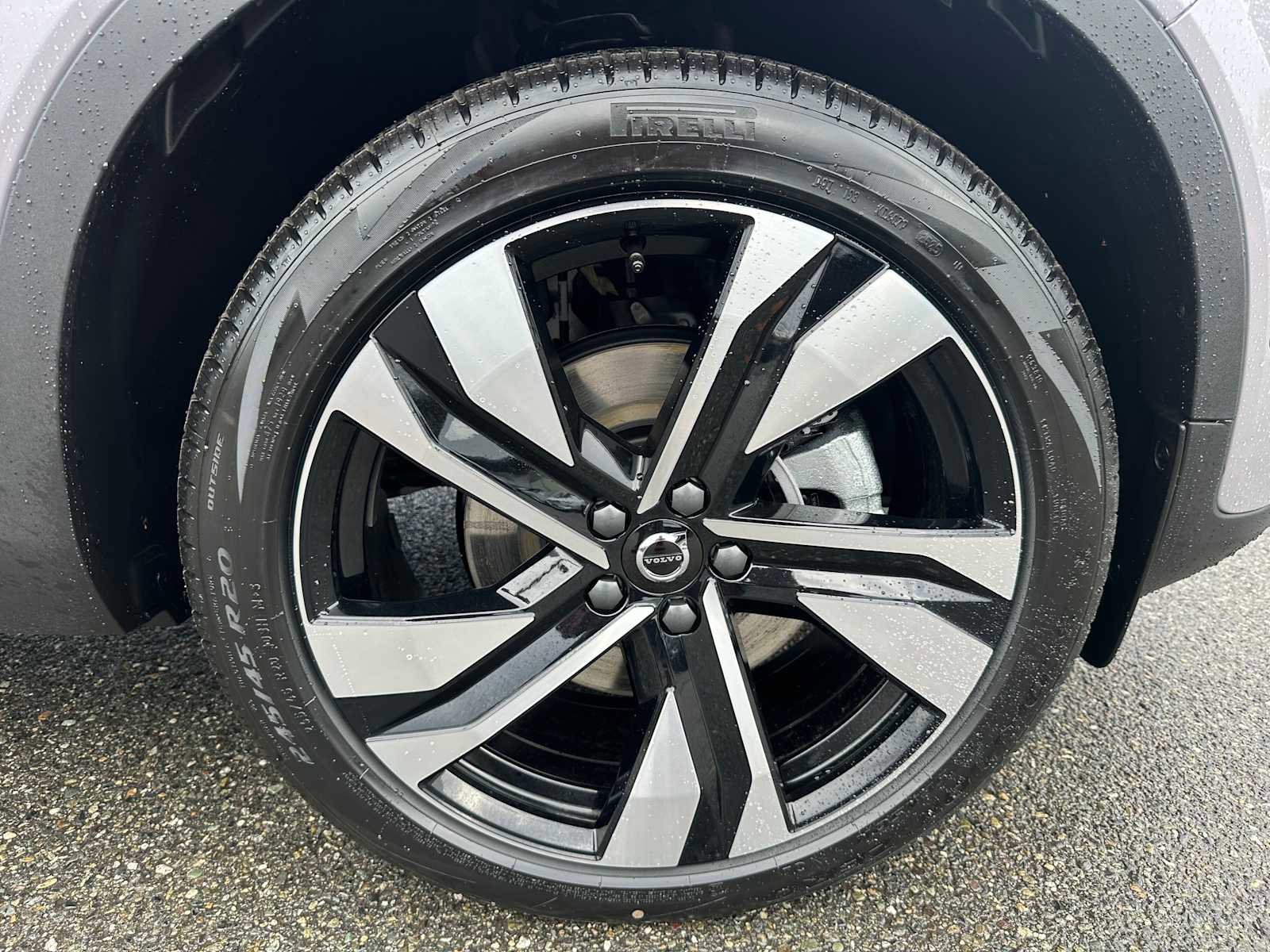 New 2026 Volvo XC40 B5 Plus w/ Climate Package image 9