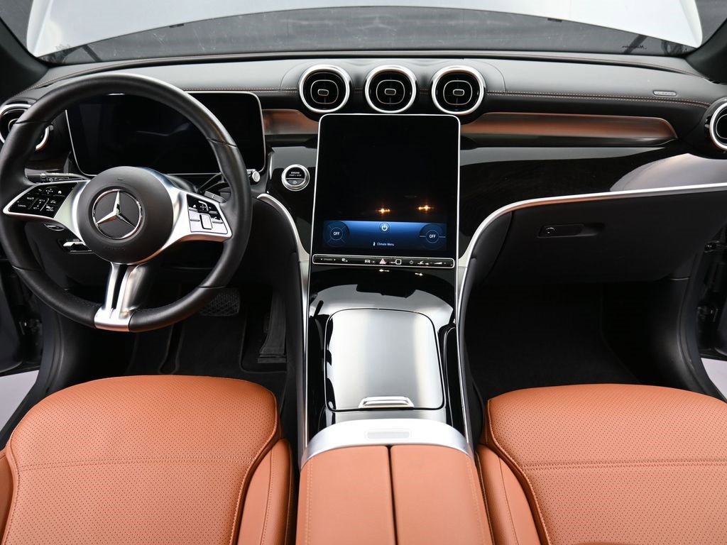 Used 2023 Mercedes-Benz GLC 300 4MATIC image 12