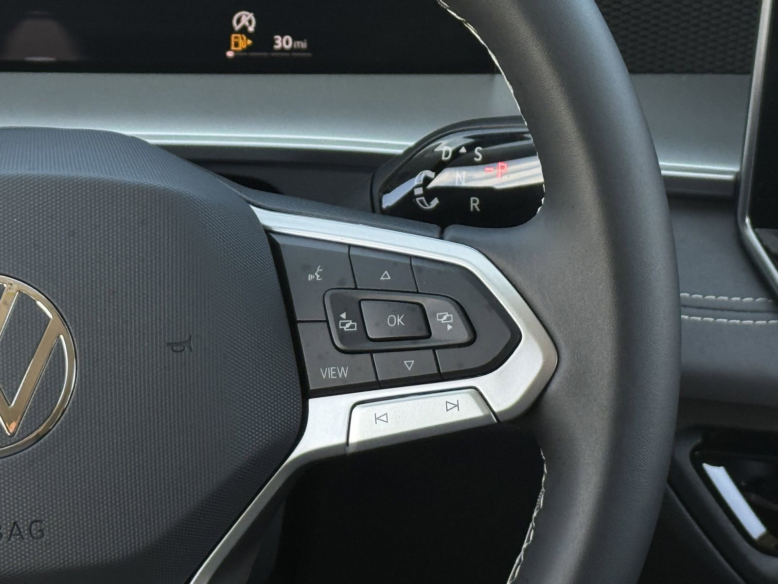 New 2026 Volkswagen Tiguan SE image 16