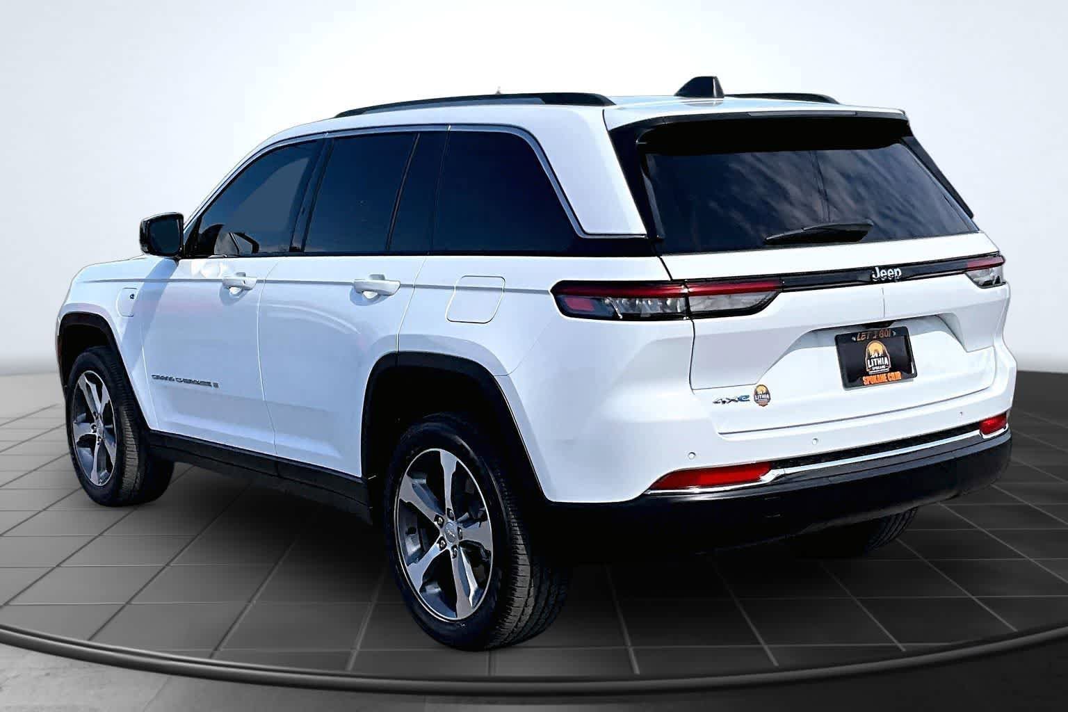 Used 2022 Jeep Grand Cherokee Limited 4xe AWD/4WD image 4