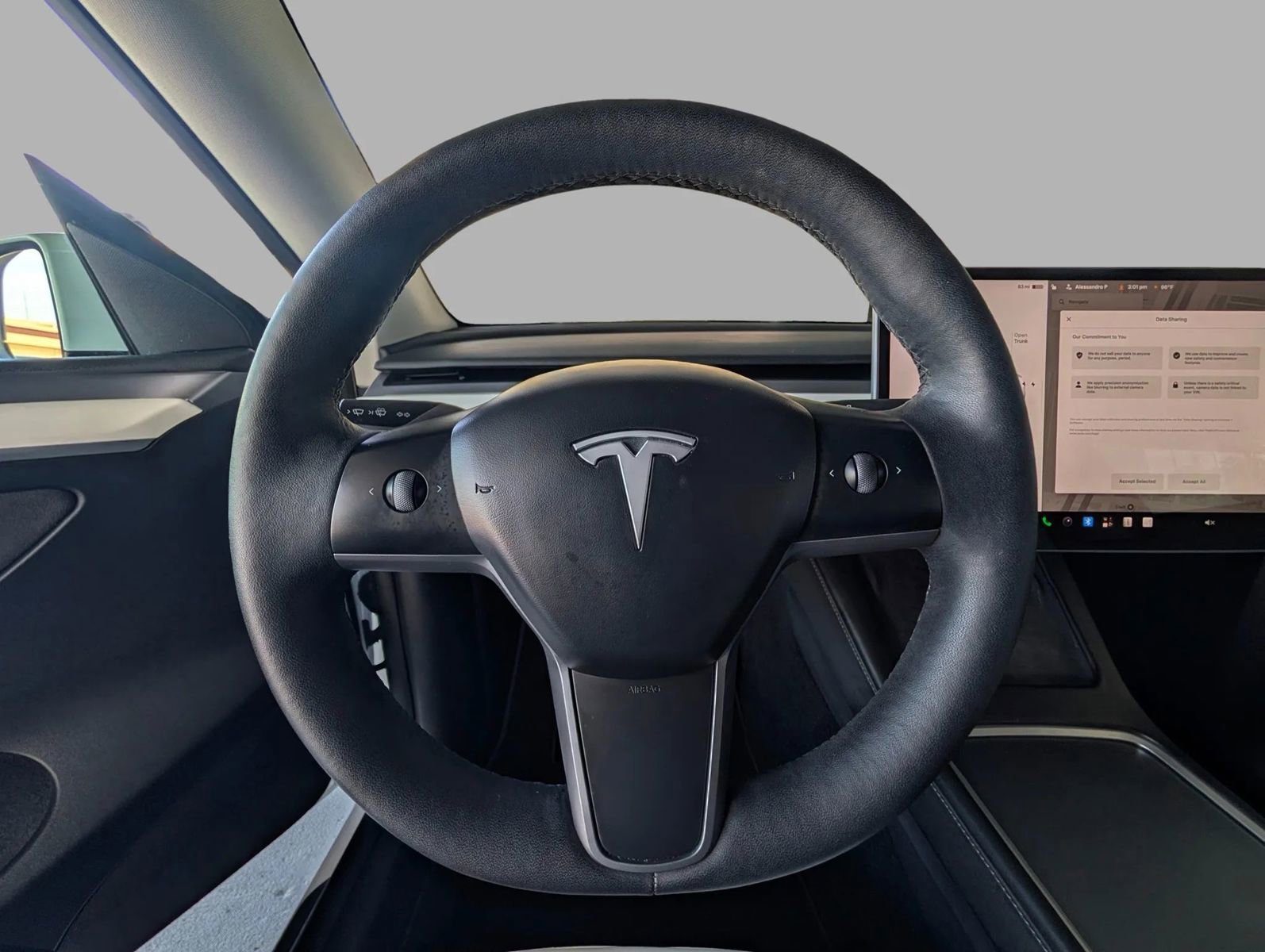 Used 2023 Tesla Model Y Performance AWD/4WD image 31