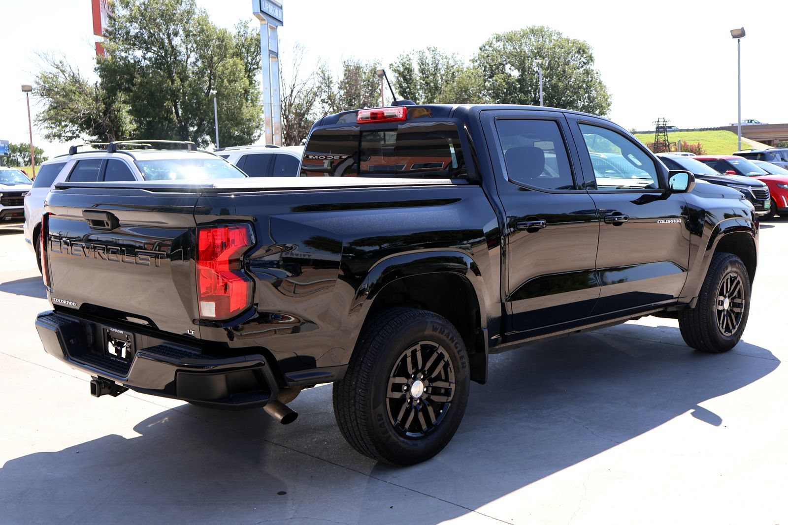 Used 2024 Chevrolet Colorado LT w/ LT Convenience Package II RWD image 6