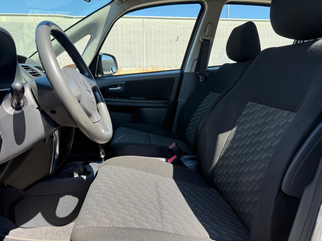 Used 2007 Suzuki SX4 AWD Hatchback image 9