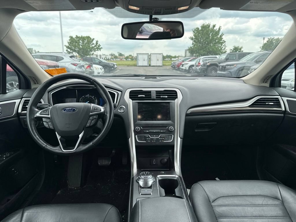 Used 2018 Ford Fusion SE w/ Equipment Group 602A FWD image 19
