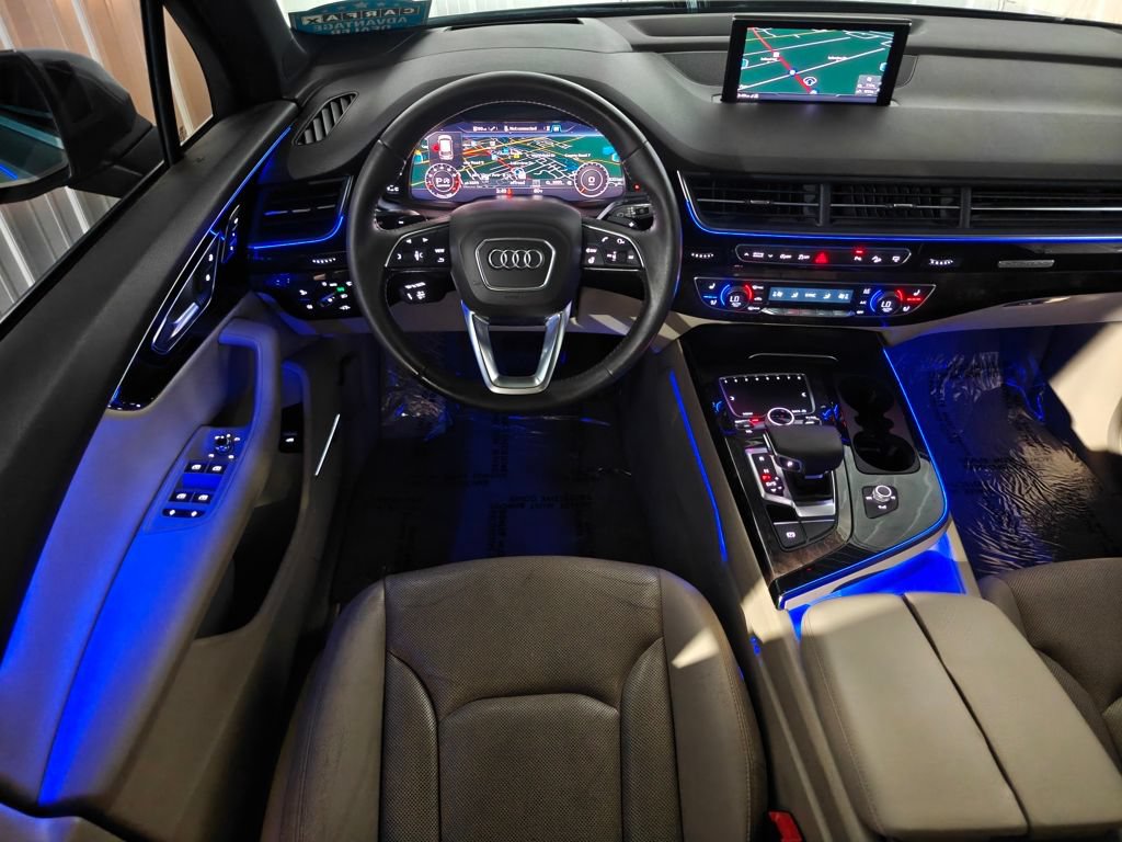 Used 2017 Audi Q7 3.0T Prestige AWD/4WD image 5