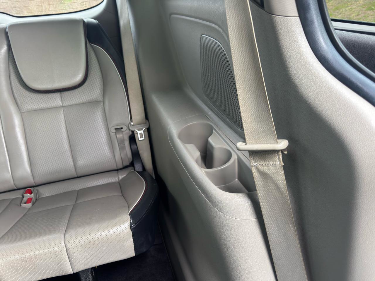 Used 2020 Kia Sedona EX image 54