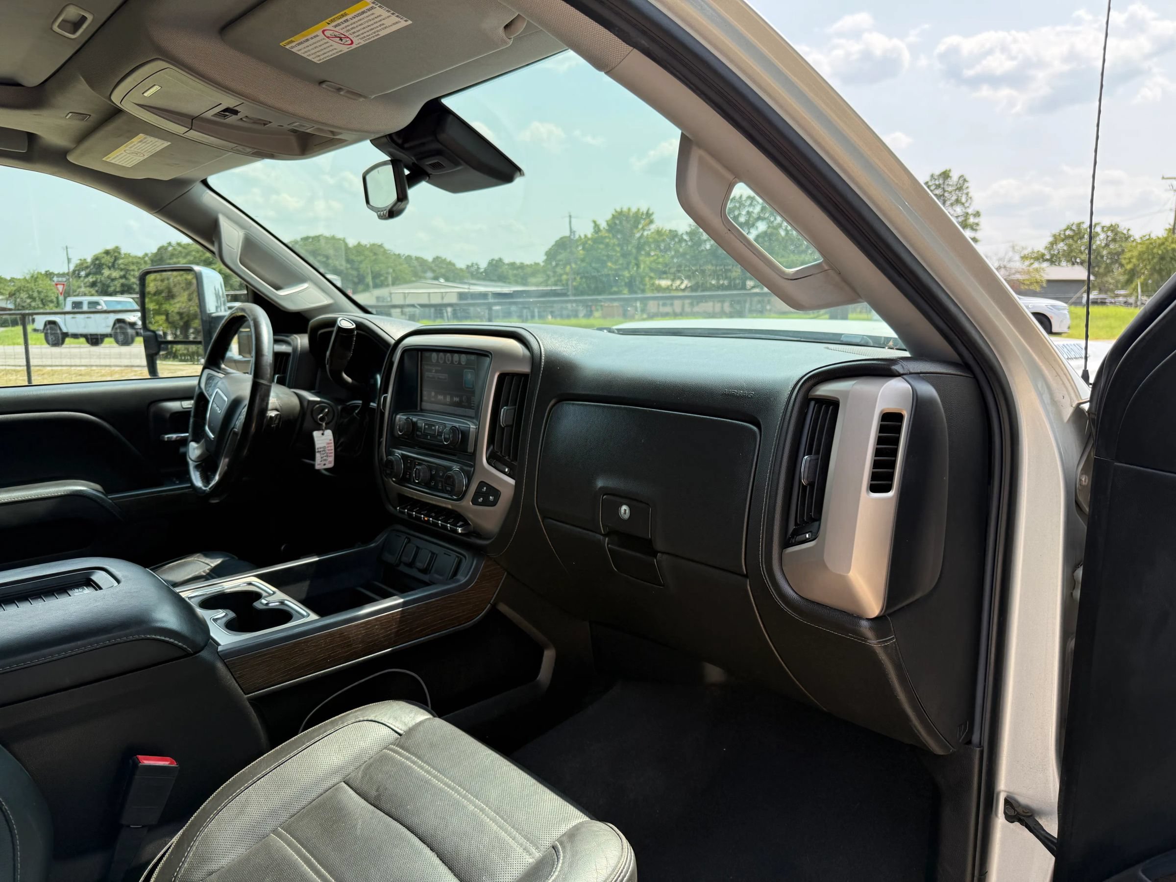 Used 2019 GMC Sierra 3500 Denali w/ Duramax Plus Package AWD/4WD image 13