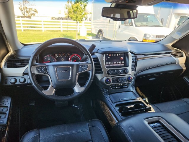 Used 2016 GMC Yukon XL Denali w/ Open Road Package AWD/4WD image 39