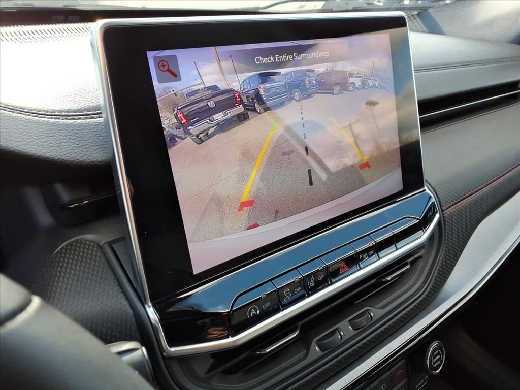 Used 2025 Jeep Compass Trailhawk w/ Trailhawk Elite Group image 23