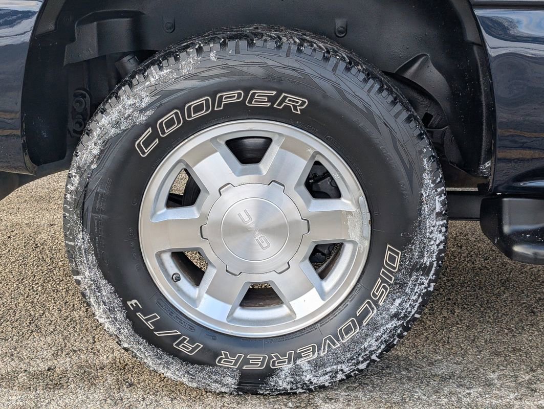 Used 2006 GMC Yukon XL SLT w/ SLT Preferred Equipment Group image 28