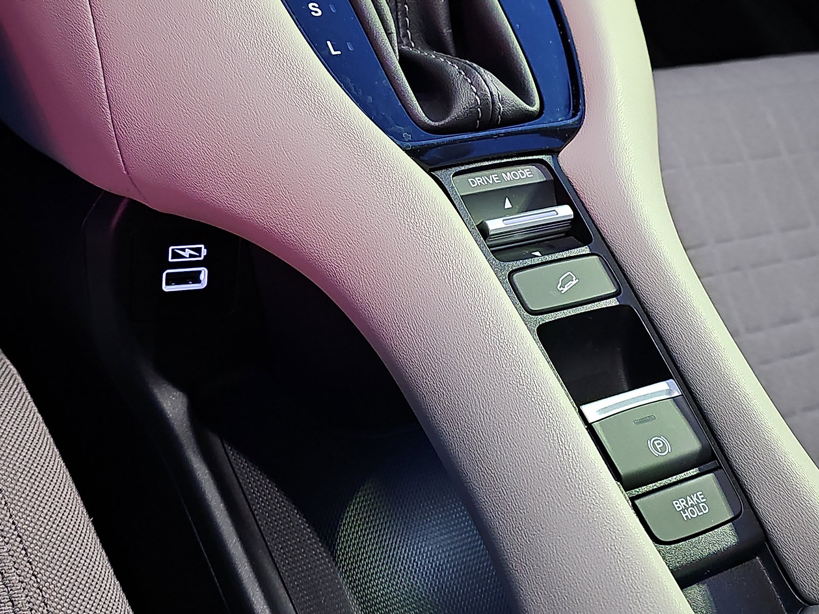 Used 2023 Honda HR-V LX image 23