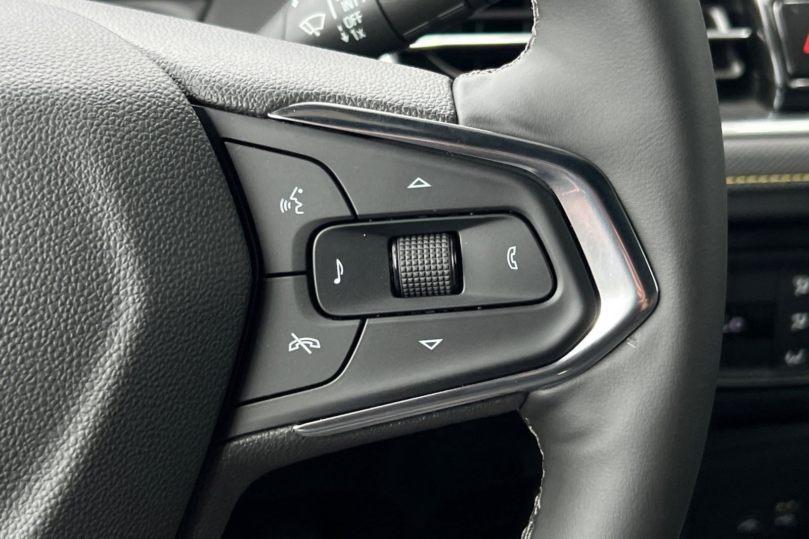 New 2025 Chevrolet TrailBlazer ACTIV w/ Convenience Package image 27