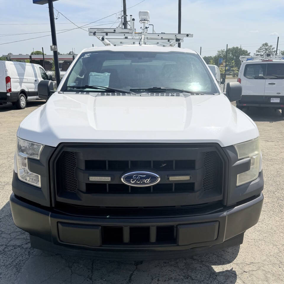 Used 2017 Ford F150 XL w/ Equipment Group 101A Mid RWD image 3