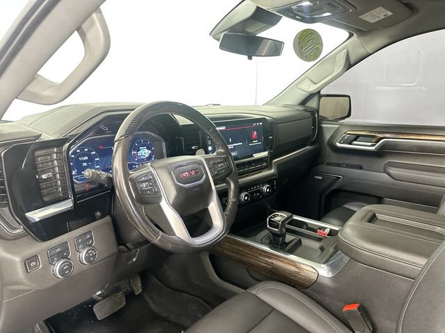 Used 2022 GMC Sierra 1500 Elevation w/ Elevation Premium Package AWD/4WD image 9