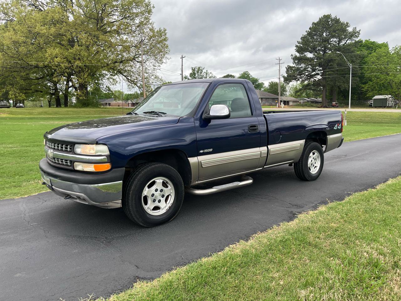 Used 2000 Chevrolet Silverado 1500 LS image 4