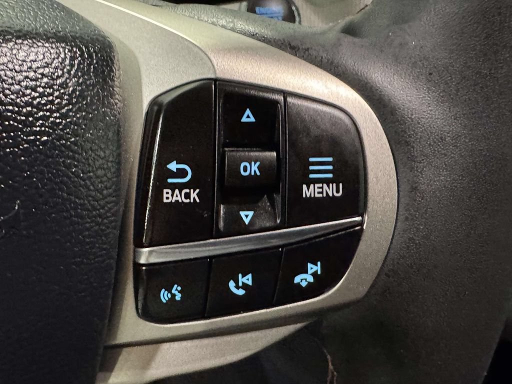 Used 2025 Ford Explorer Active AWD/4WD image 24