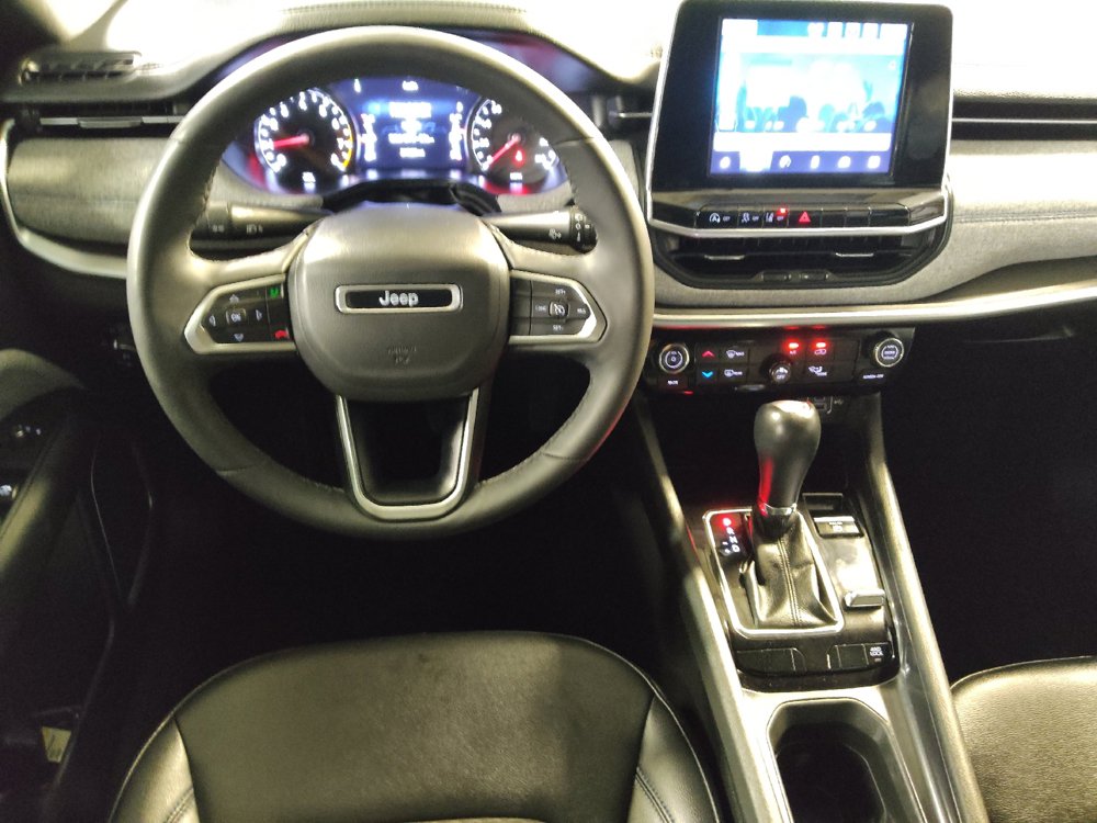 Used 2025 Jeep Compass Latitude AWD/4WD image 22