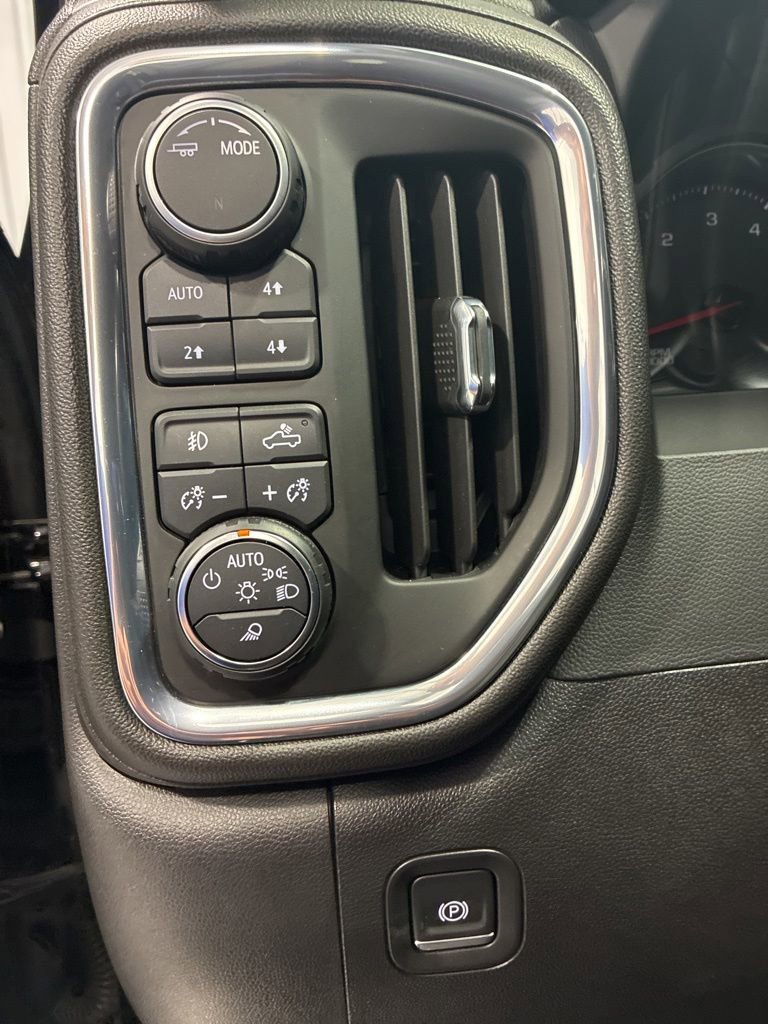 Used 2023 Chevrolet Silverado 2500 LTZ AWD/4WD image 20