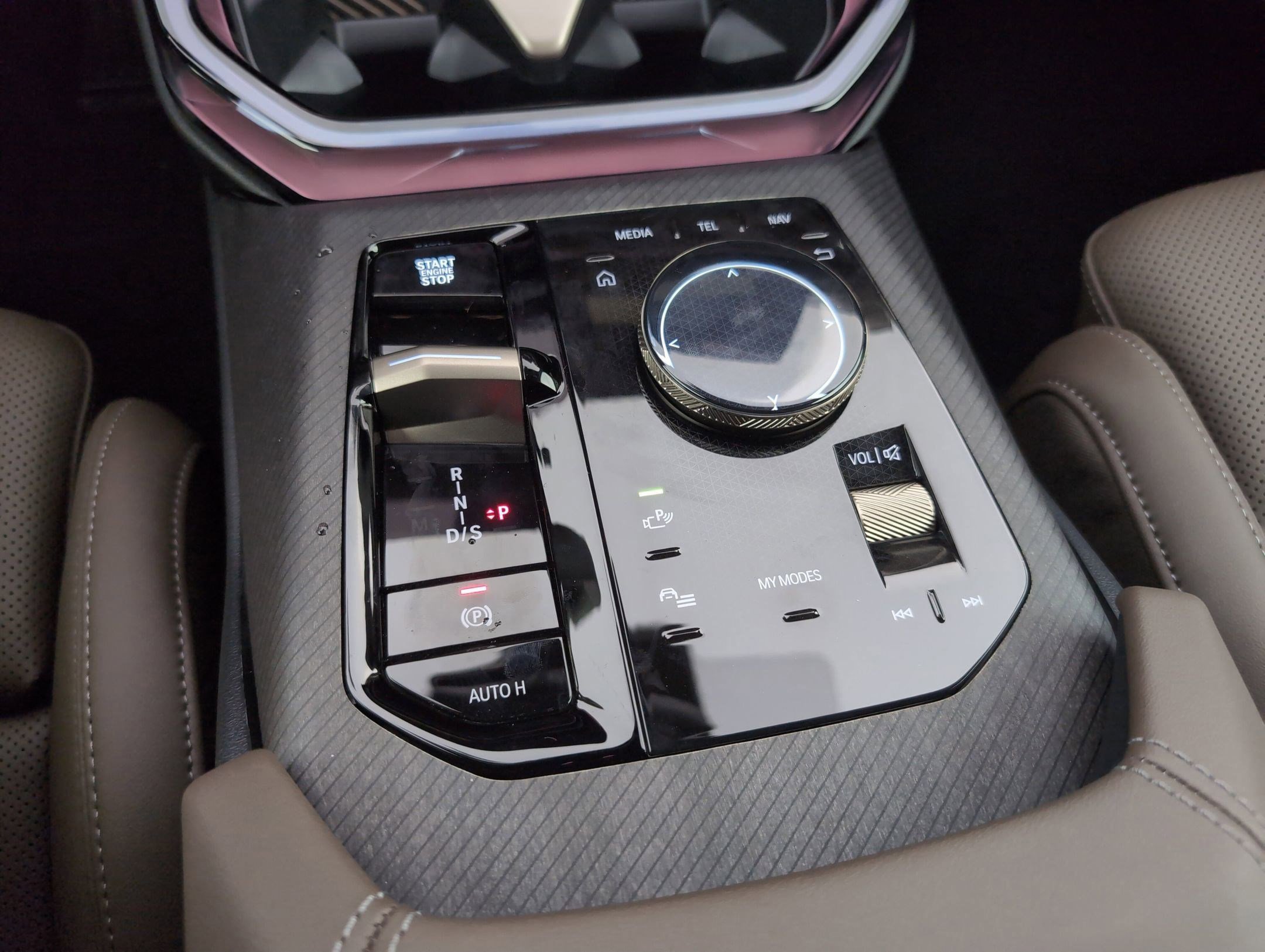 Used 2025 BMW X3 xDrive30i w/ Premium Package image 15