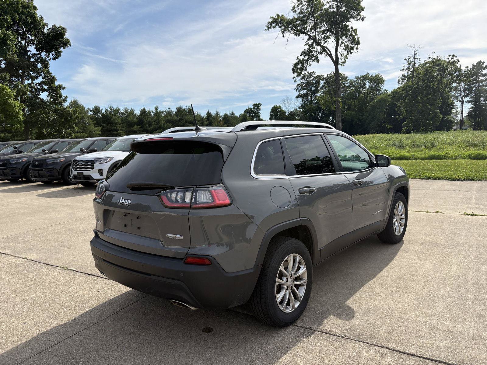 Used 2021 Jeep Cherokee Latitude Lux w/ Comfort/Convenience Group AWD/4WD image 25