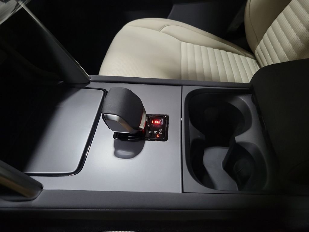 New 2025 Land Rover Discovery Sport S image 20