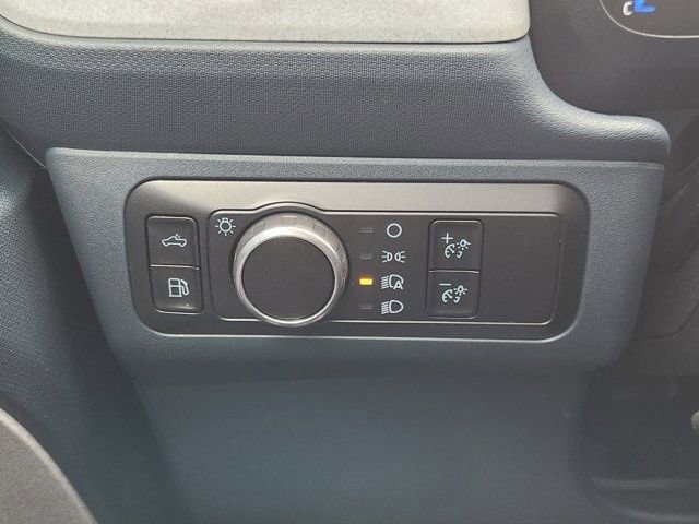 Used 2025 Ford Maverick XLT w/ Equipment Group 301A AWD/4WD image 24