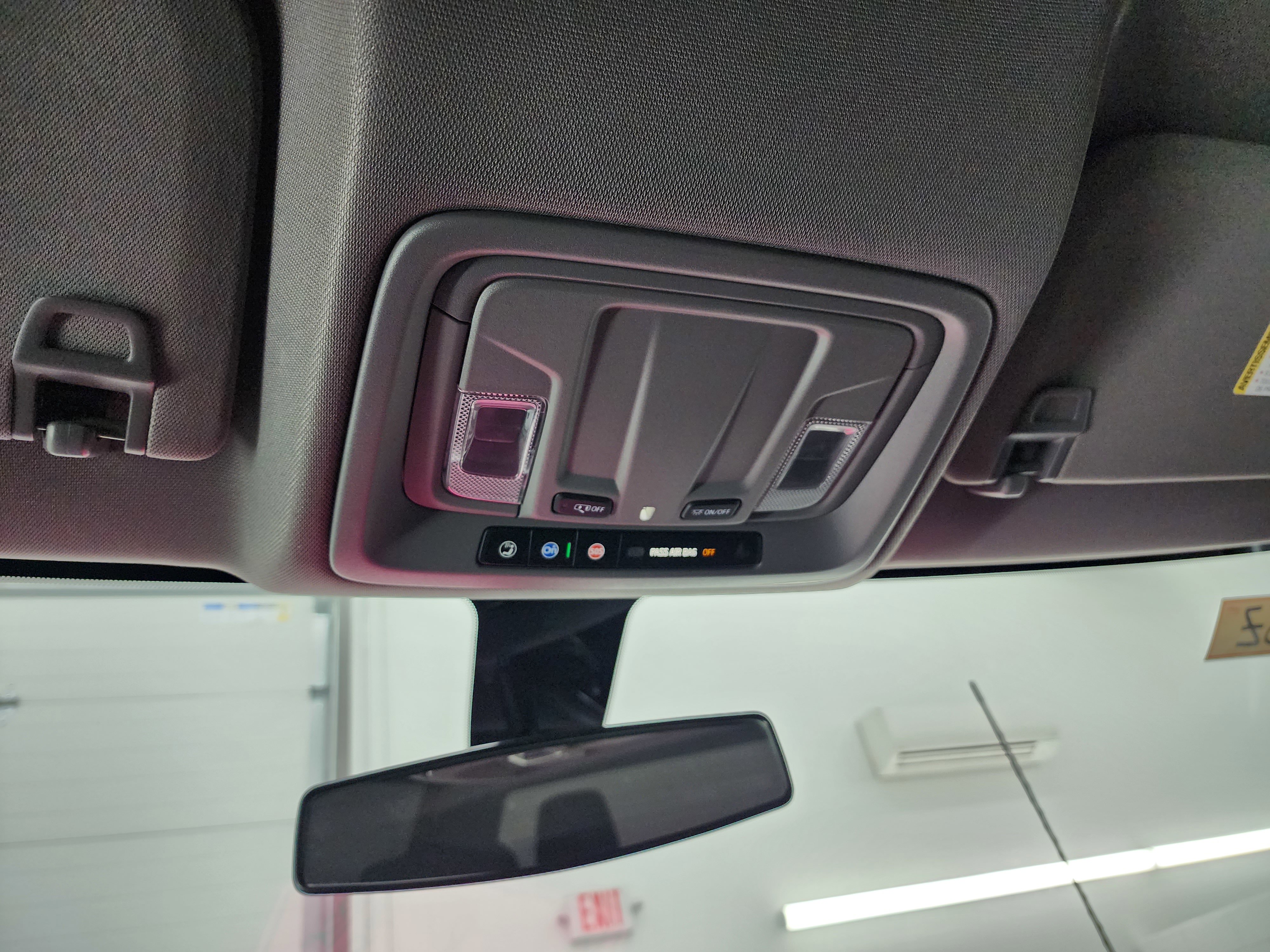 Used 2022 Chevrolet Silverado 2500 LT w/ Convenience Package image 12