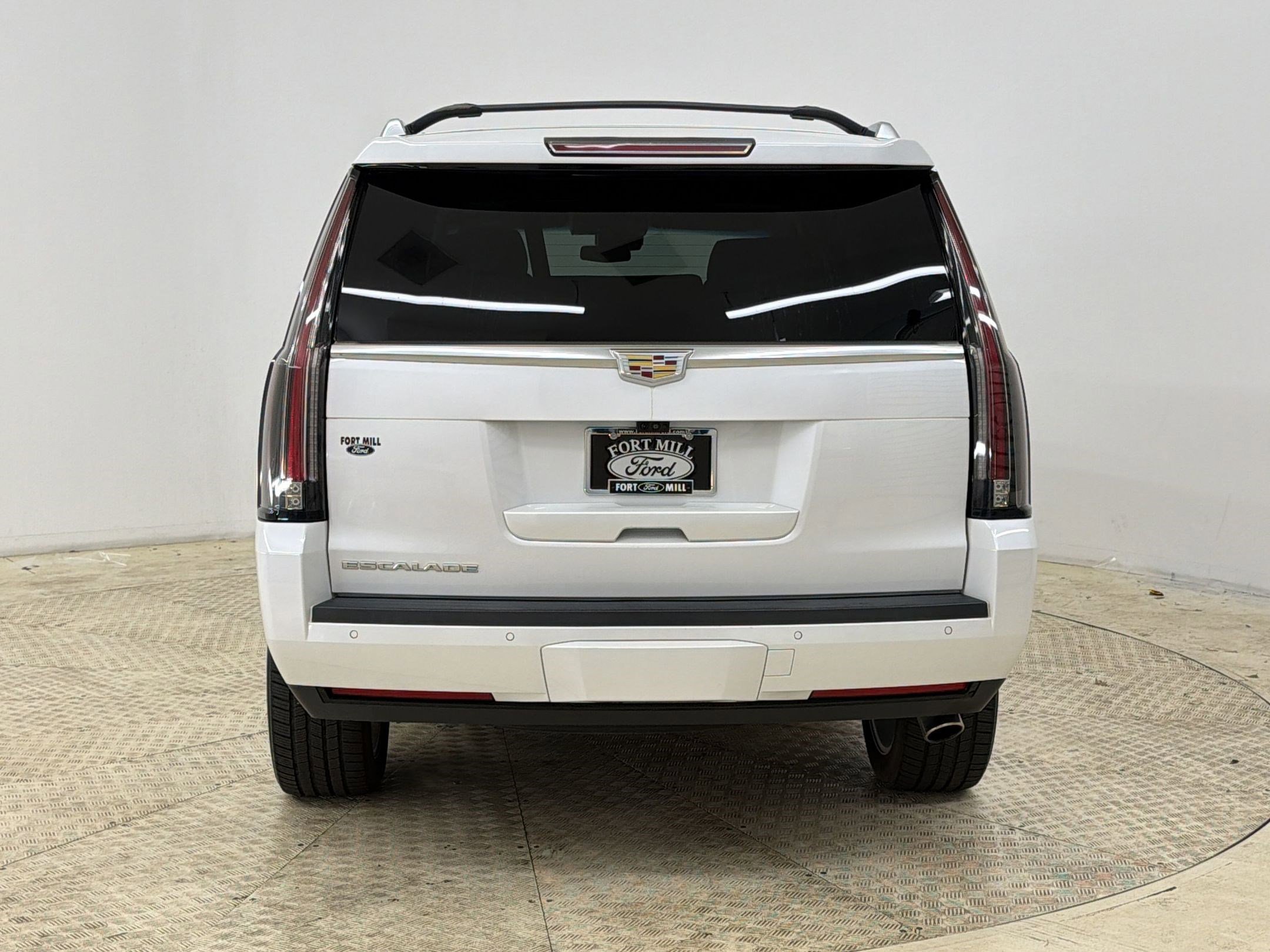 Used 2020 Cadillac Escalade Luxury image 10