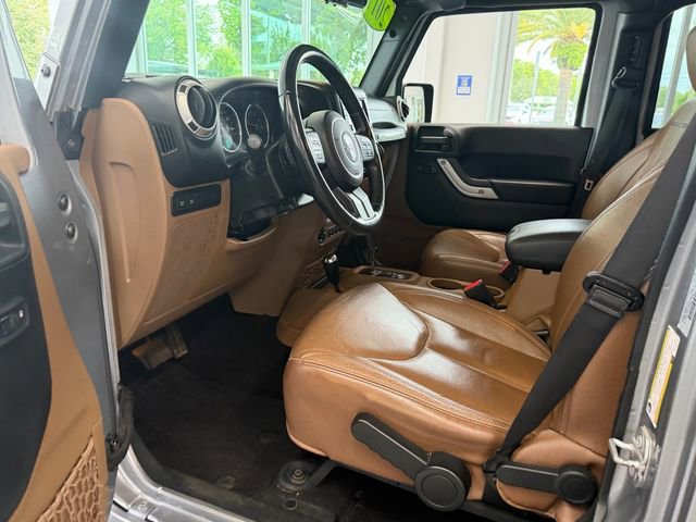 Used 2017 Jeep Wrangler Unlimited Rubicon w/ Connectivity Group AWD/4WD image 7