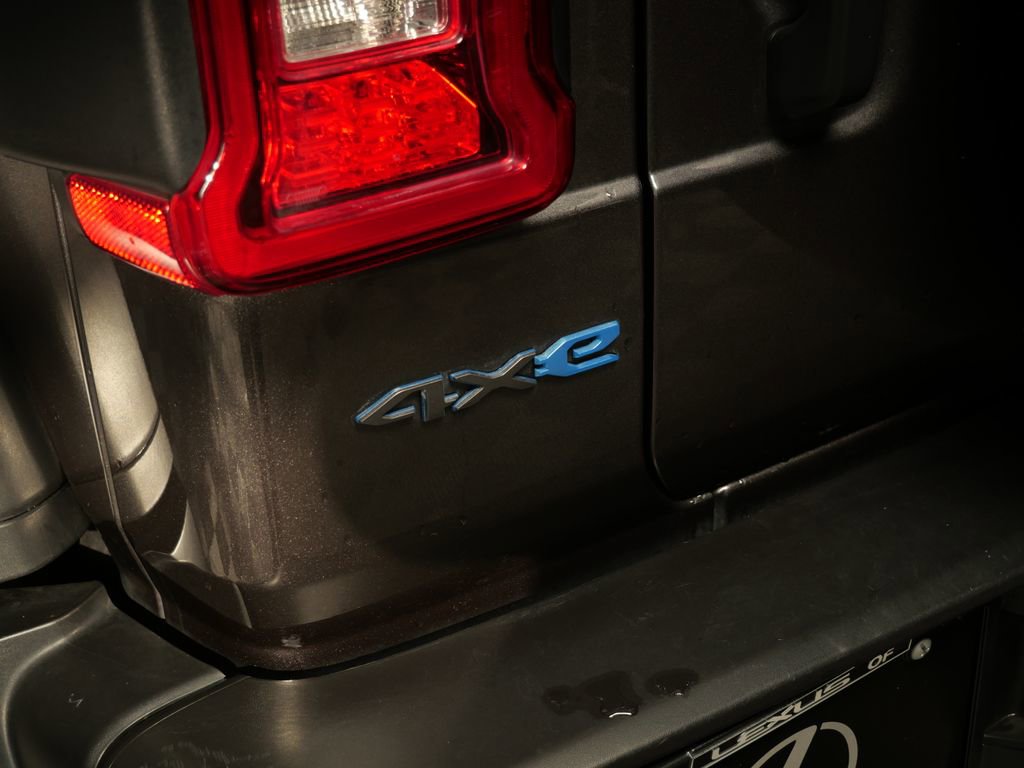 Used 2022 Jeep Wrangler Unlimited Rubicon 4xe w/ Cold Weather Group image 8