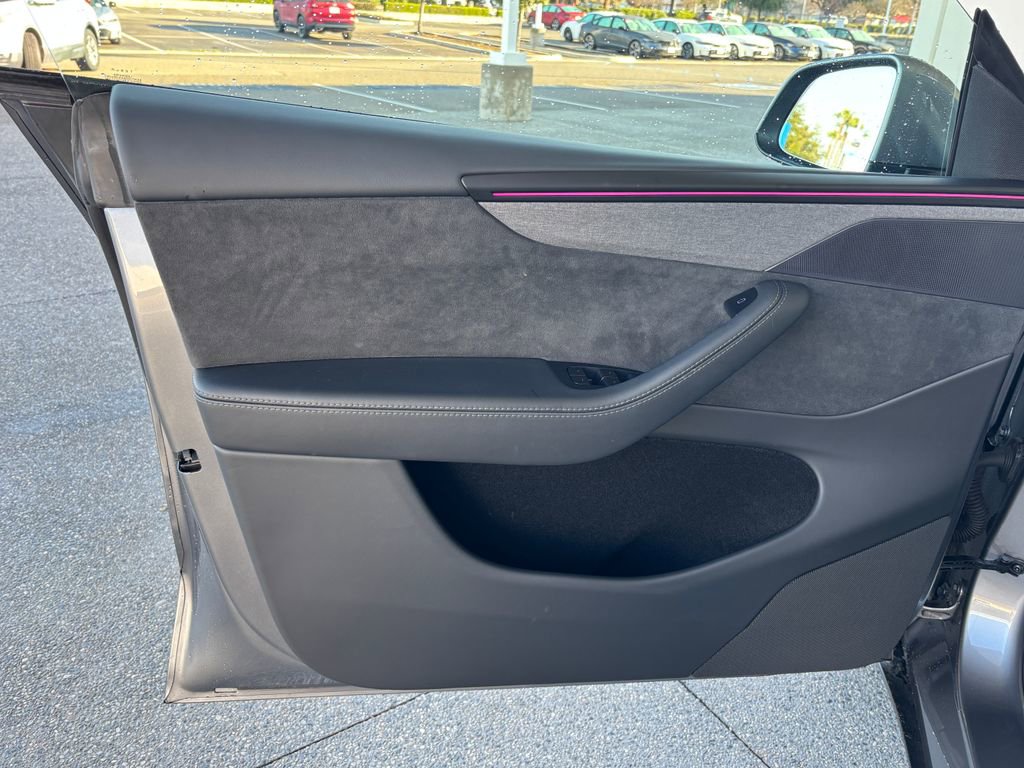 Used 2026 Tesla Model Y AWD image 21