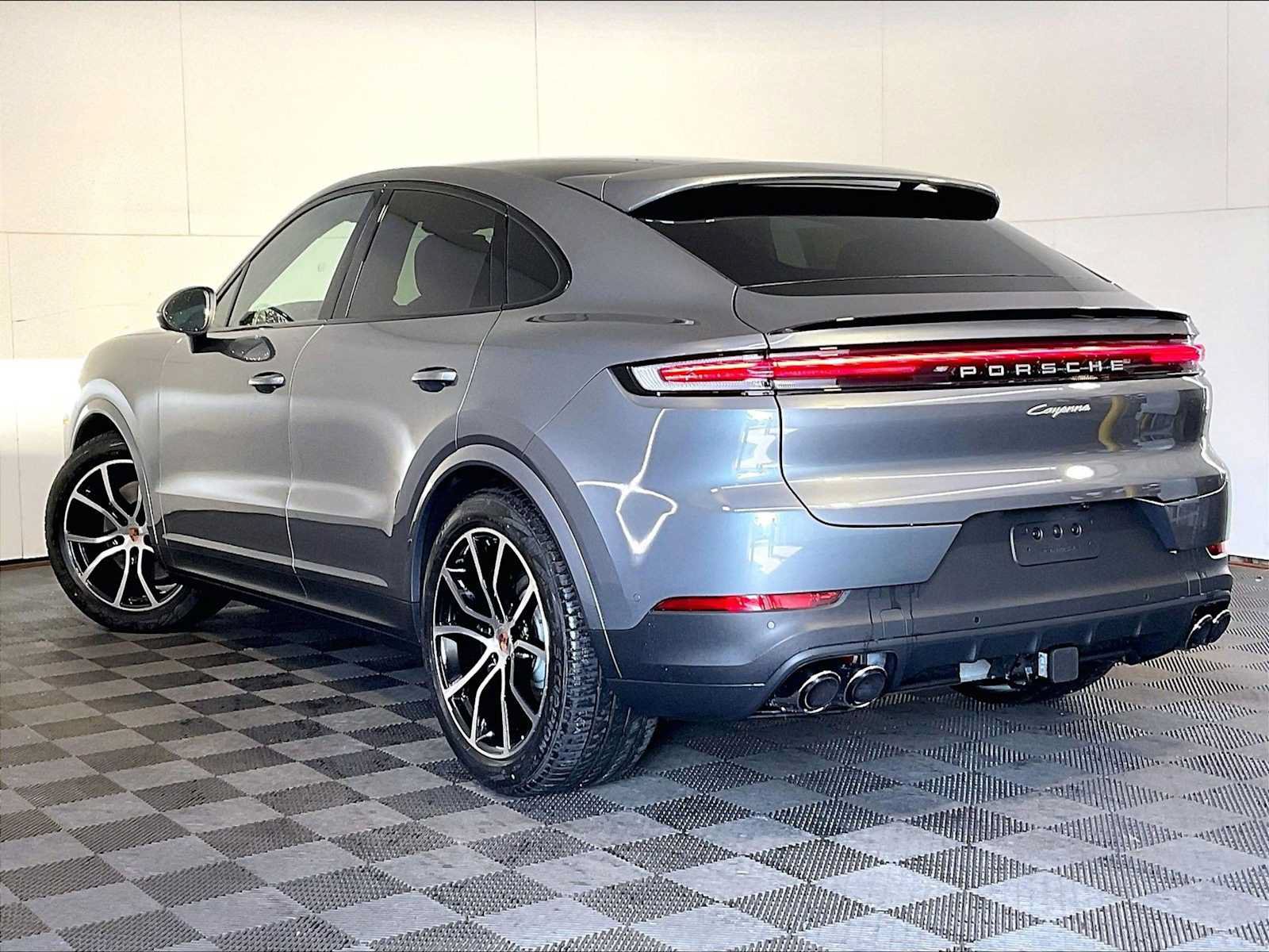 New 2026 Porsche Cayenne Coupe AWD/4WD image 3