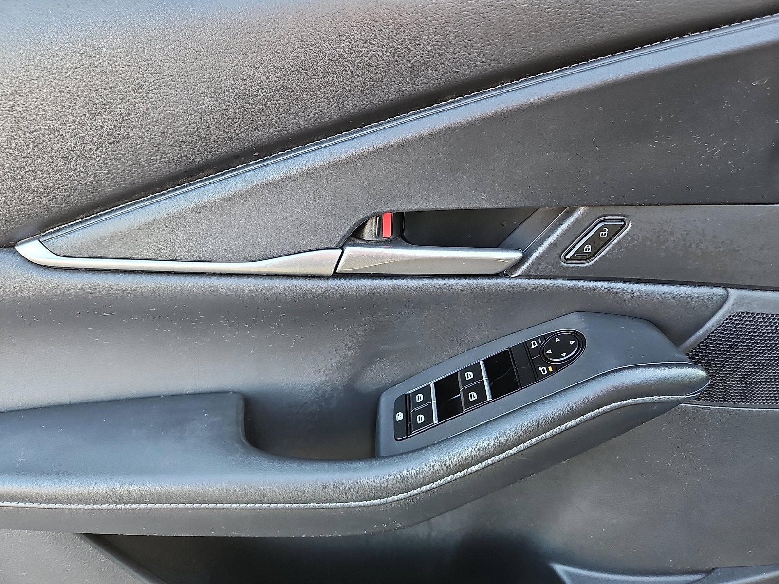 Certified 2023 MAZDA CX-30 AWD 2.5 S w/ Select Package image 12