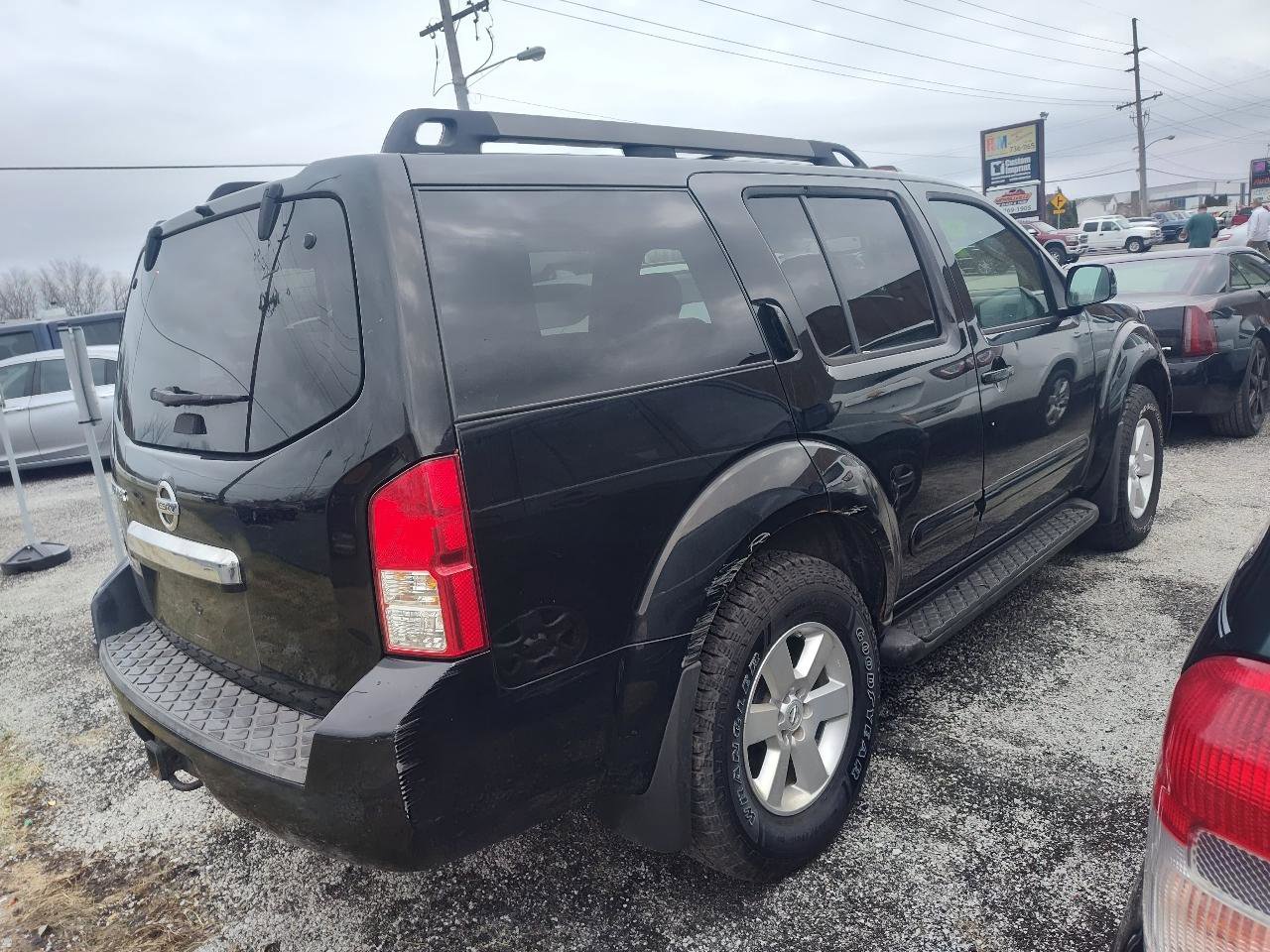 Used 2008 Nissan Pathfinder SE w/ Premium Pkg image 7