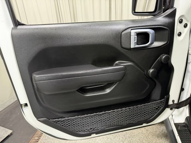 Used 2022 Jeep Wrangler Unlimited Sport AWD/4WD image 17