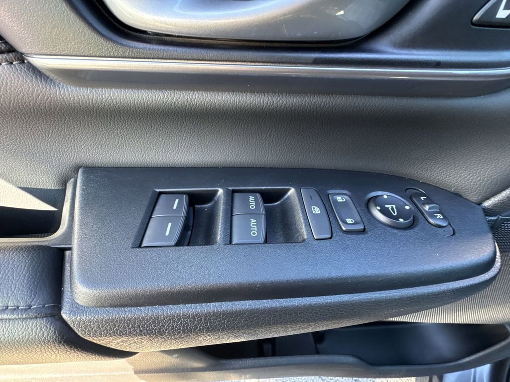 Used 2021 Honda CR-V Touring image 5