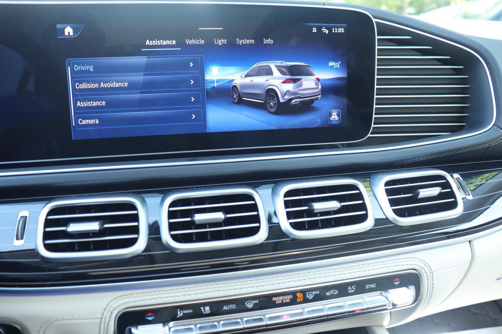 Used 2024 Mercedes-Benz GLE 450 4MATIC image 37