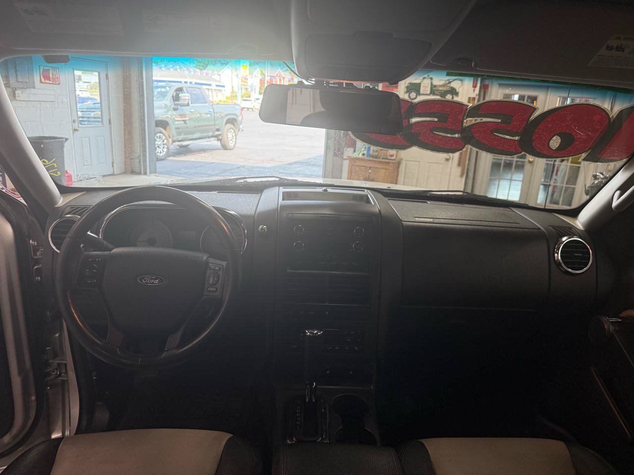 Used 2007 Ford Explorer Sport Trac Limited RWD image 14