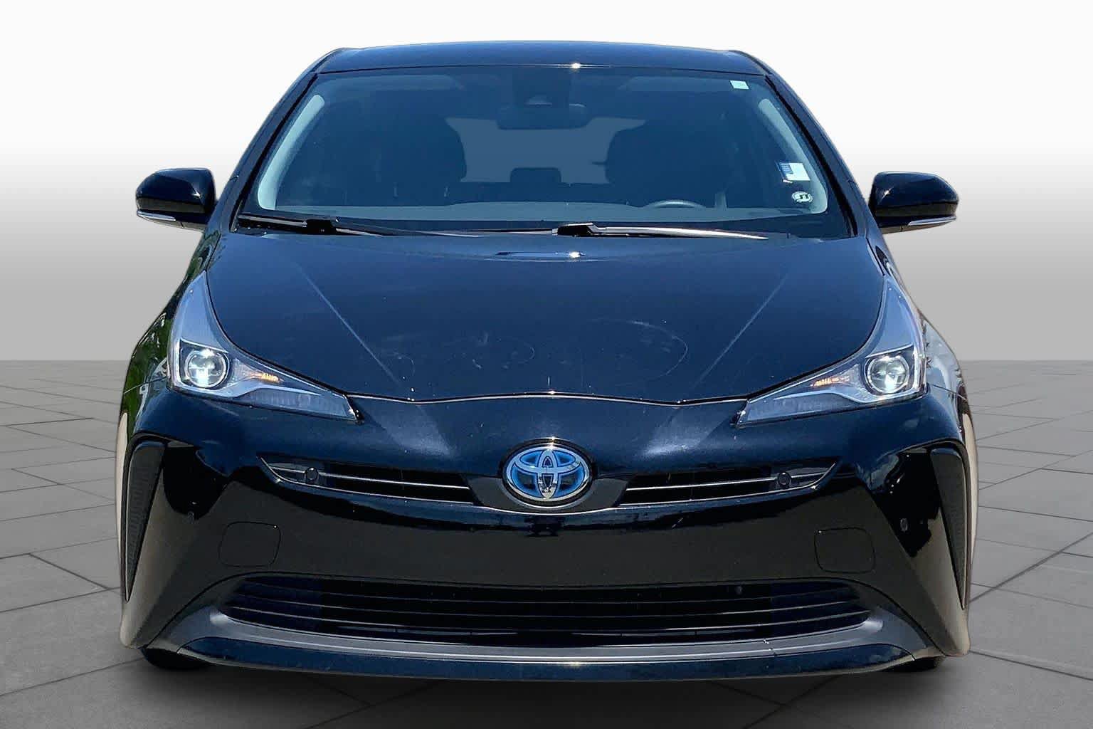 Used 2020 Toyota Prius LE FWD image 3