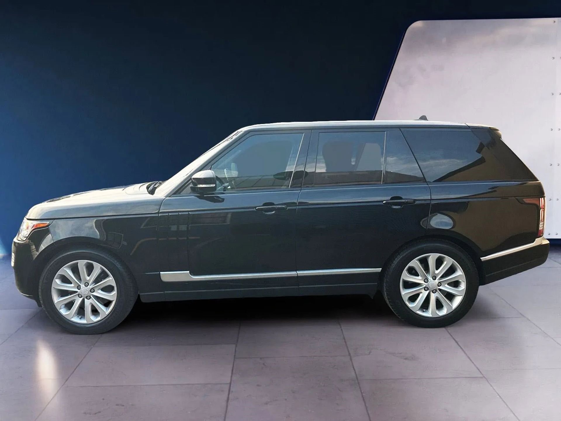 Used 2016 Land Rover Range Rover HSE image 2