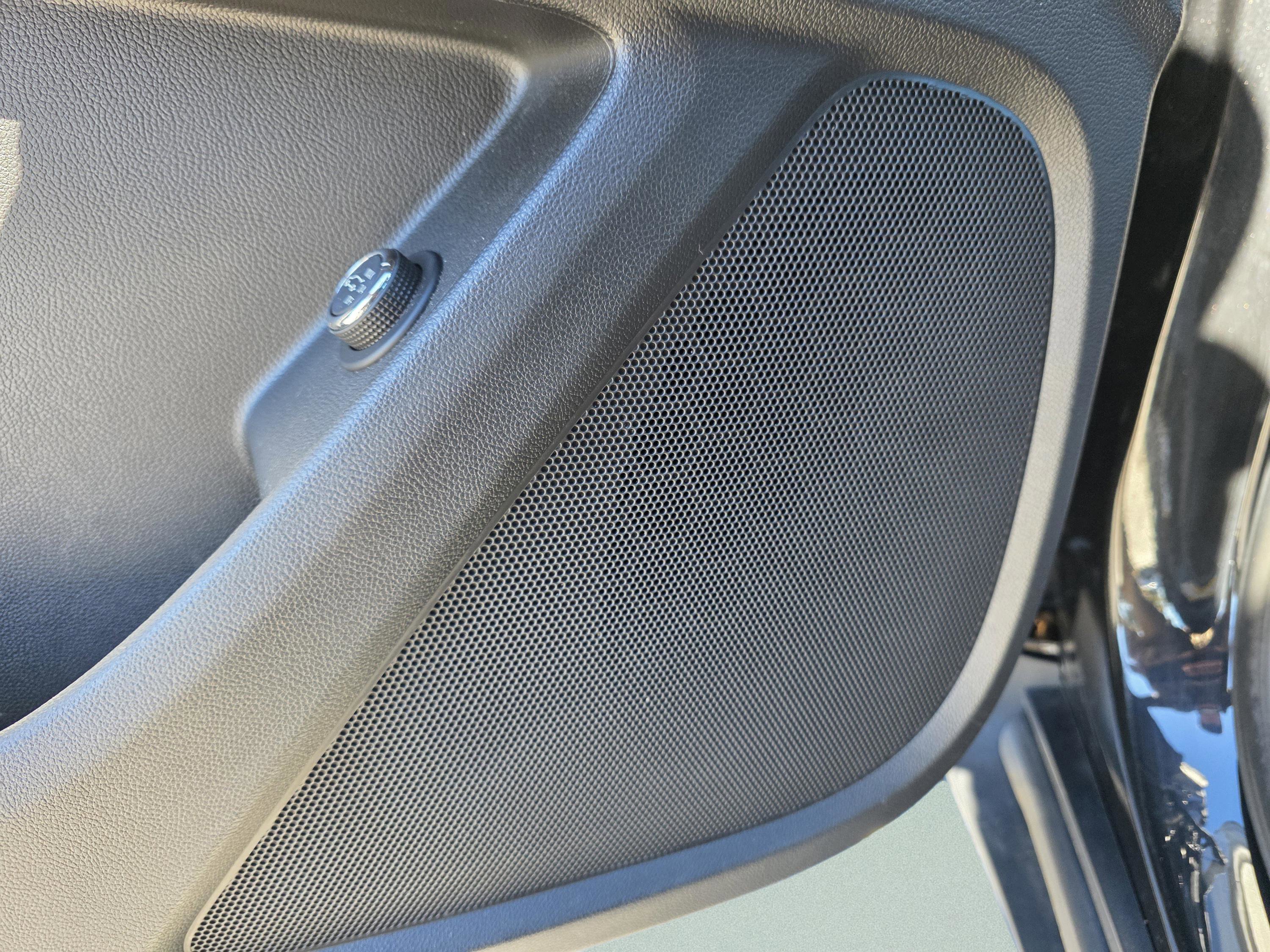 Used 2023 Chevrolet Traverse LT image 26