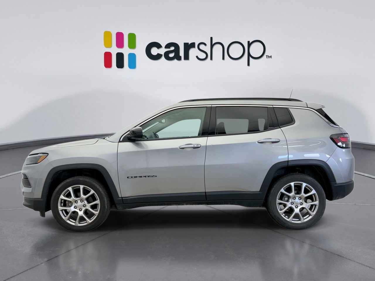 Used 2022 Jeep Compass Latitude w/ Sun and Sound Group image 2