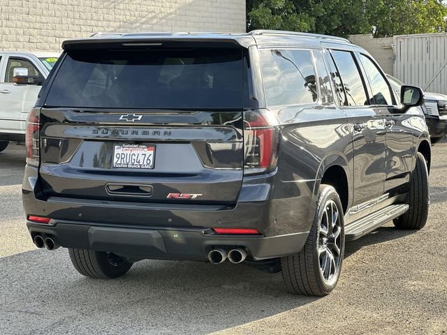 Used 2025 Chevrolet Suburban RST image 4