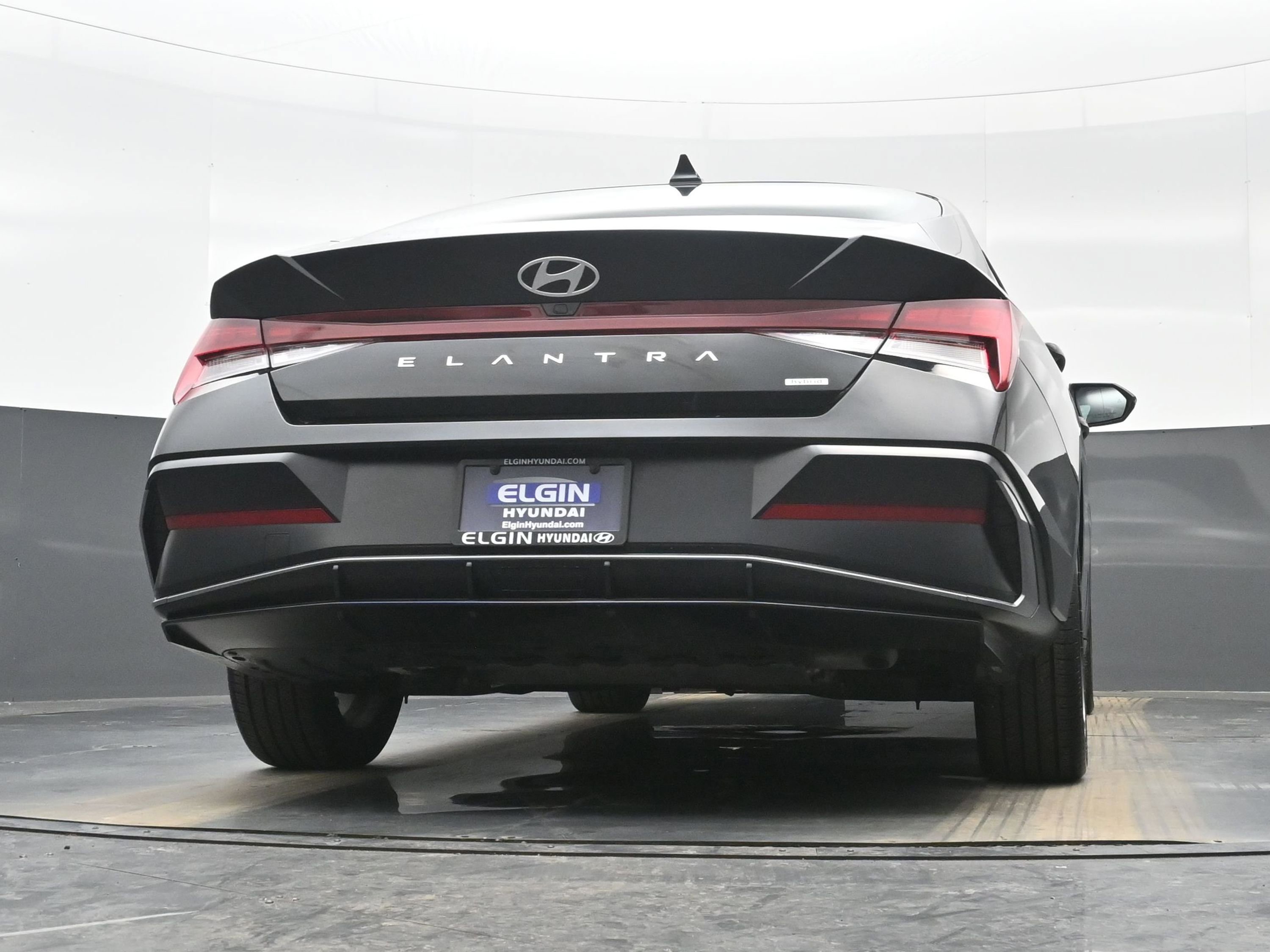 Certified 2025 Hyundai Elantra Limited image 31