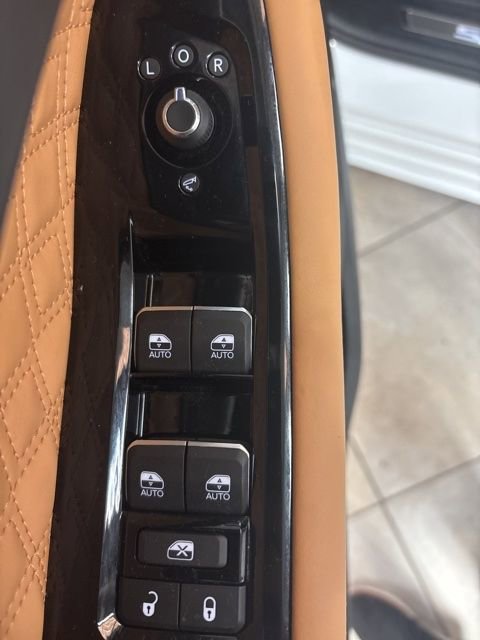 Used 2023 Jeep Grand Cherokee L Summit w/ Luxury Tech Group V RWD image 19