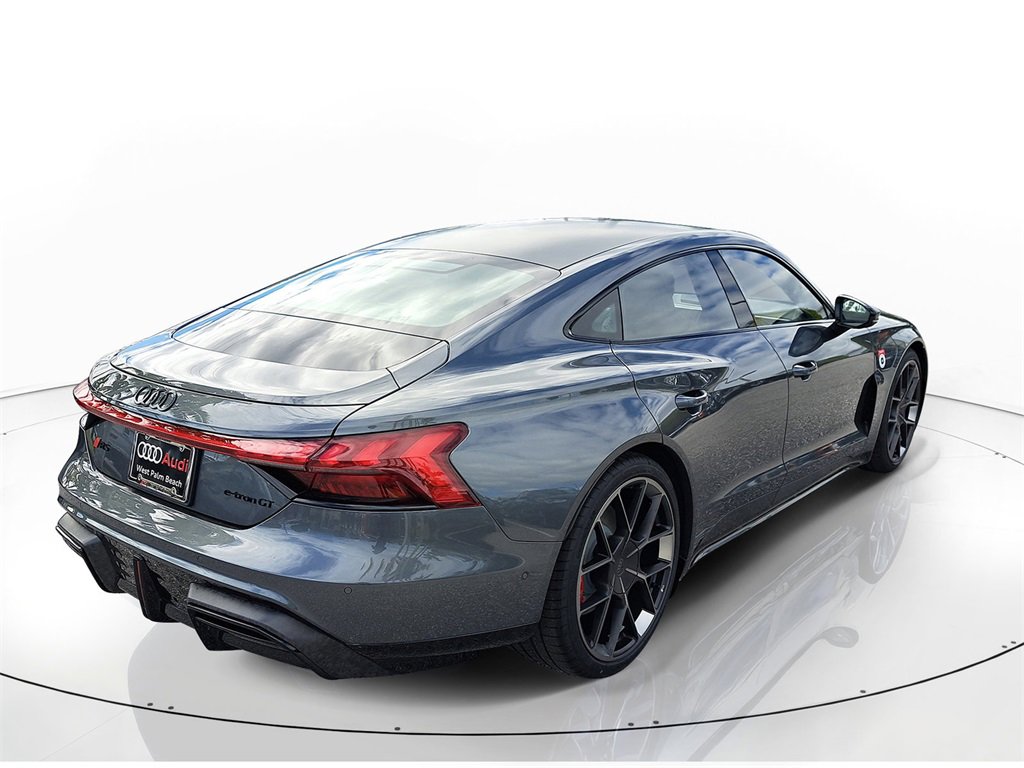 New 2026 Audi RS e-tron GT Base image 4