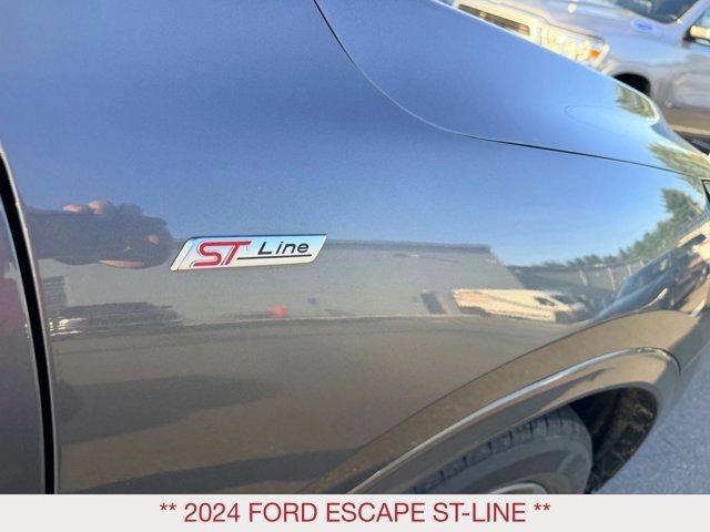 Used 2024 Ford Escape ST-Line AWD/4WD image 9