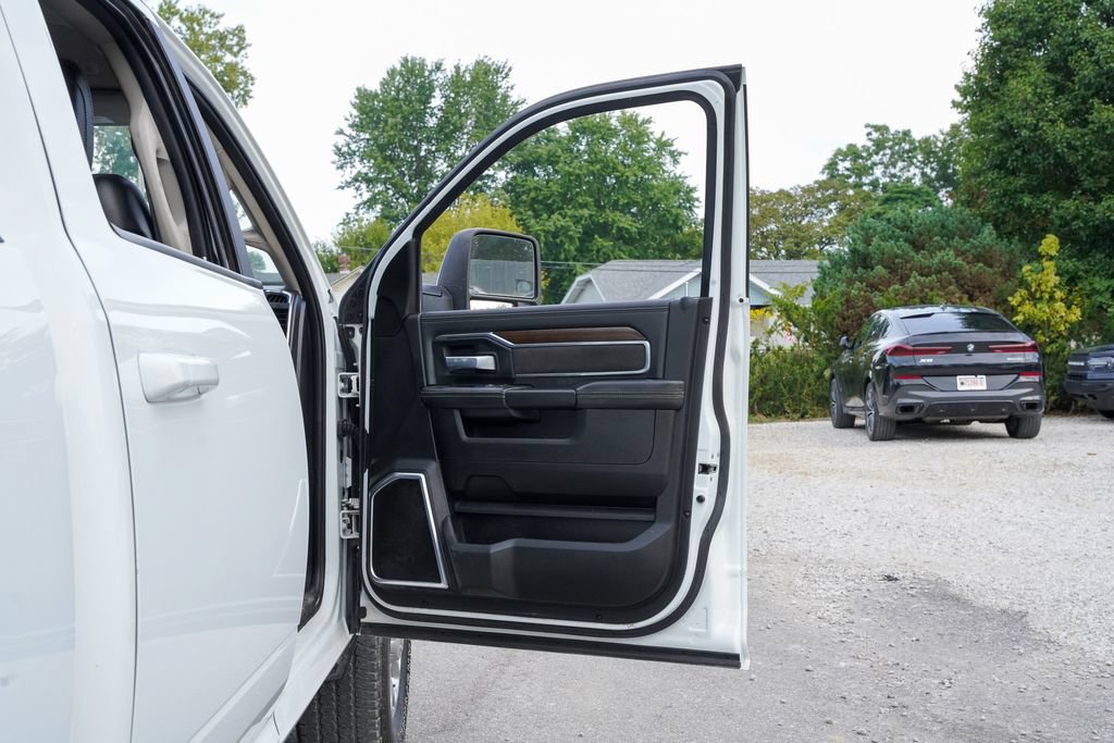 Used 2024 RAM 2500 Laramie w/ Safety Group AWD/4WD image 40