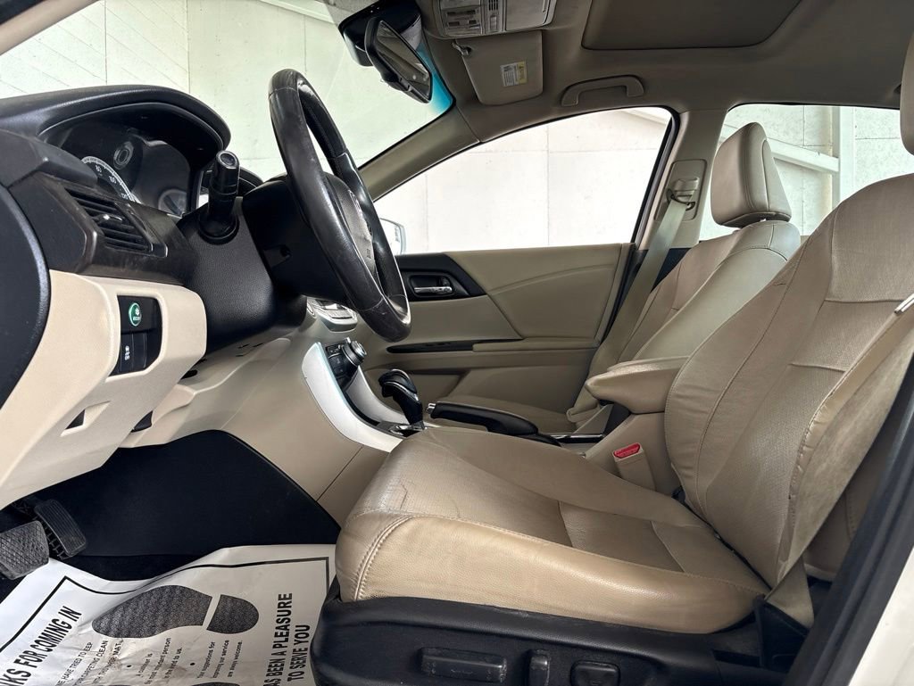 Used 2014 Honda Accord Touring image 9