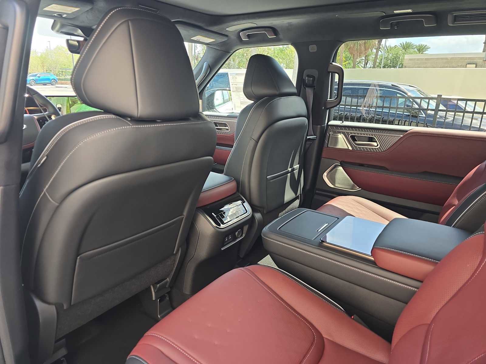 New 2026 INFINITI QX80 Autograph w/ Premium Cargo Package AWD/4WD image 11